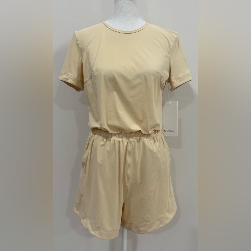 NWT Lululemon Lightweight High Neck Open Back Romper Women's Sz 2 Prosecco